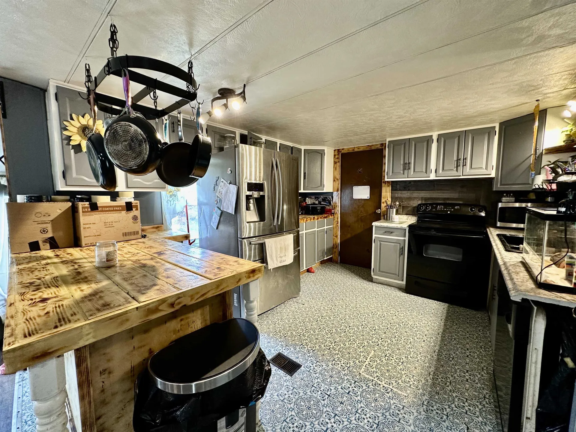 22 Madison Place Claremont NH 03743