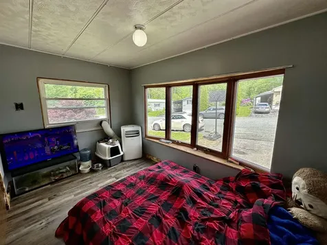 22 Madison Place Claremont NH 03743
