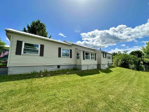 22 Madison Place Claremont NH 03743