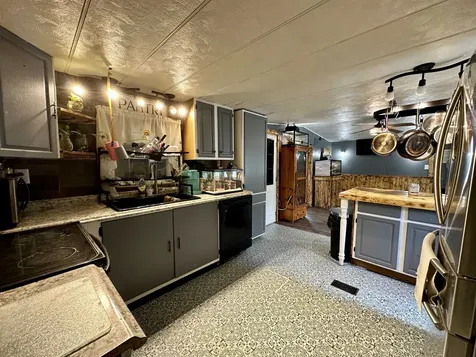 22 Madison Place Claremont NH 03743