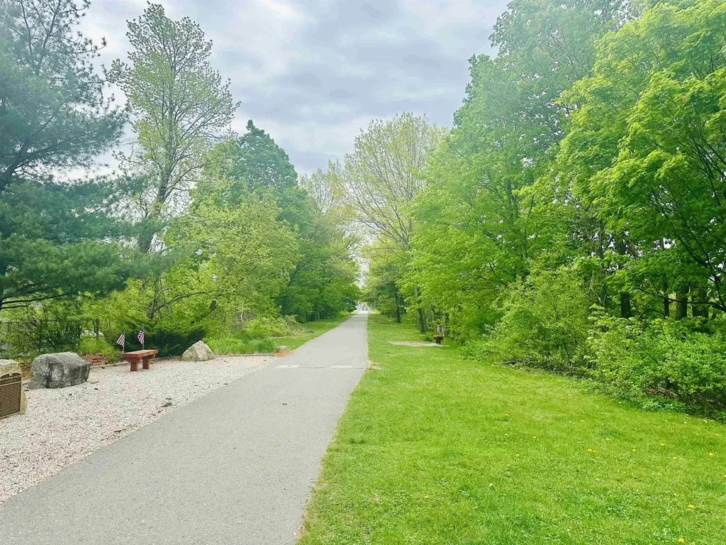 6 West Broadway Street Derry NH 03038