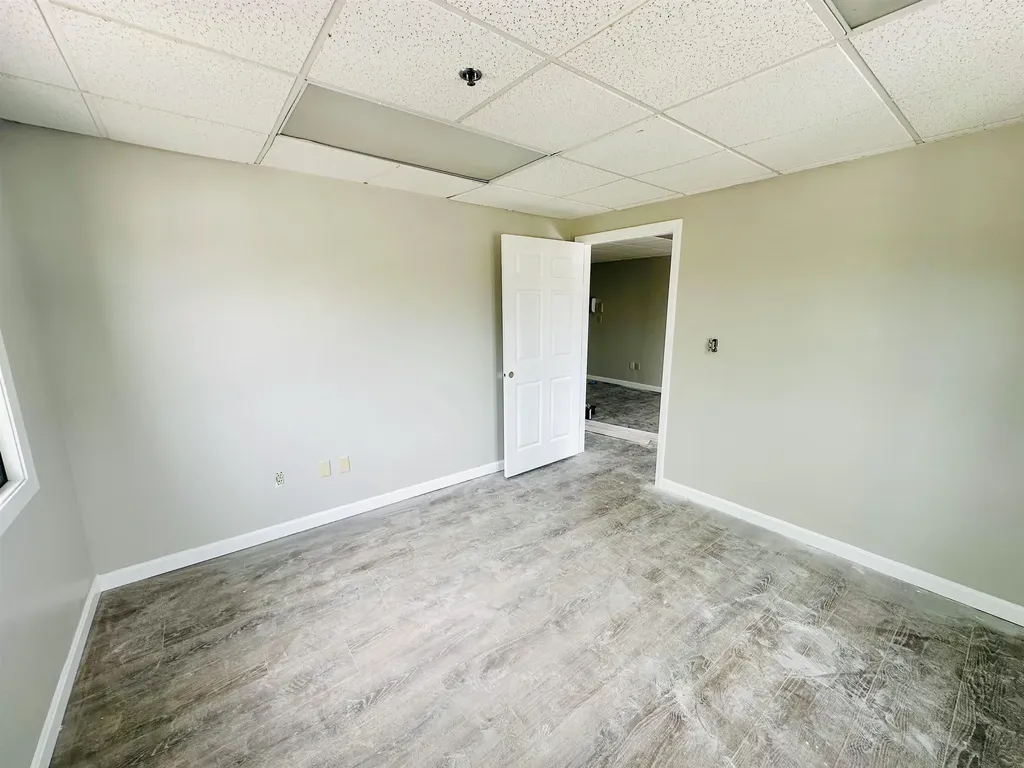 6 West Broadway Street Derry NH 03038