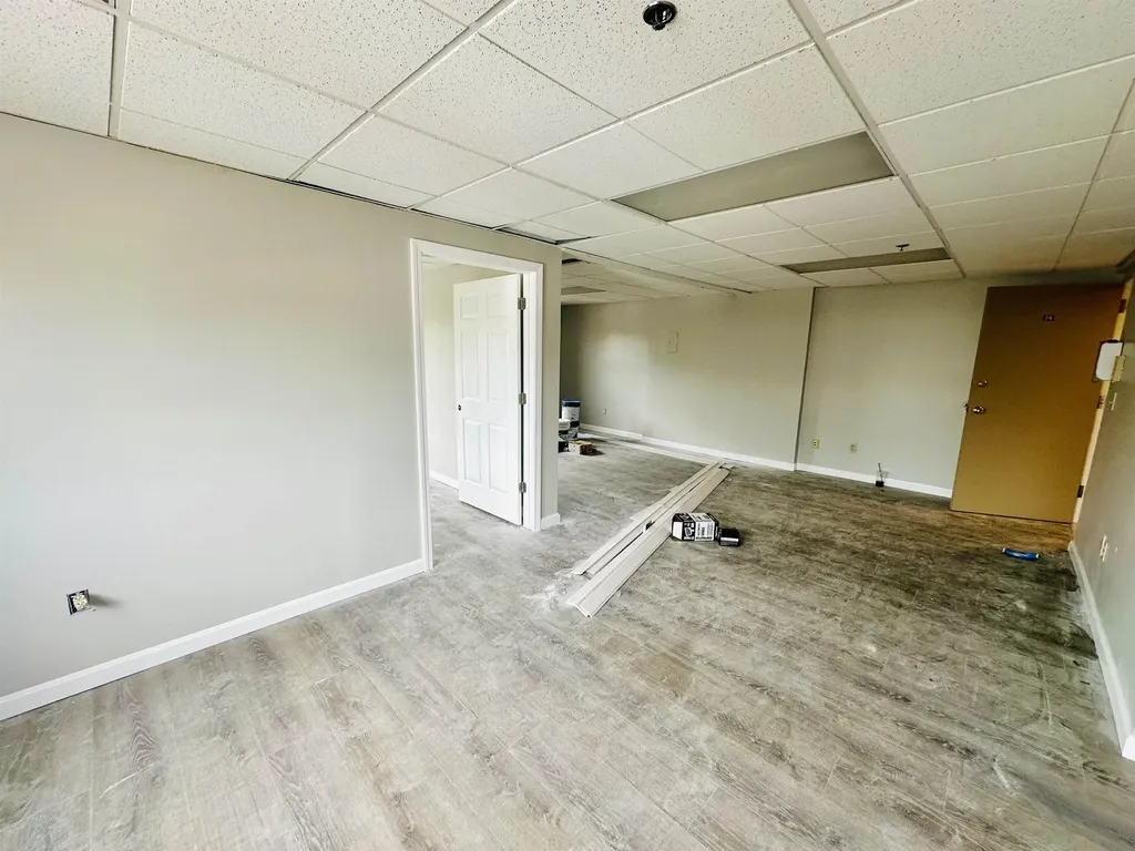 6 West Broadway Street Derry NH 03038