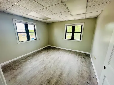 6 West Broadway Street Derry NH 03038