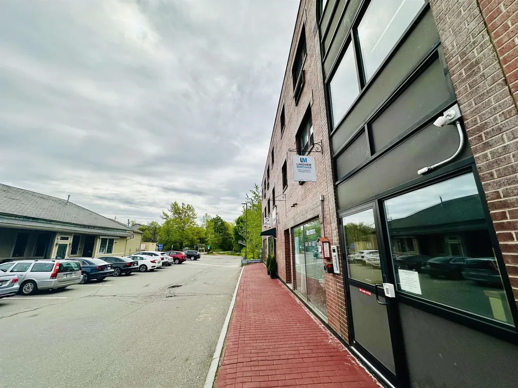 6 West Broadway Street Derry NH 03038