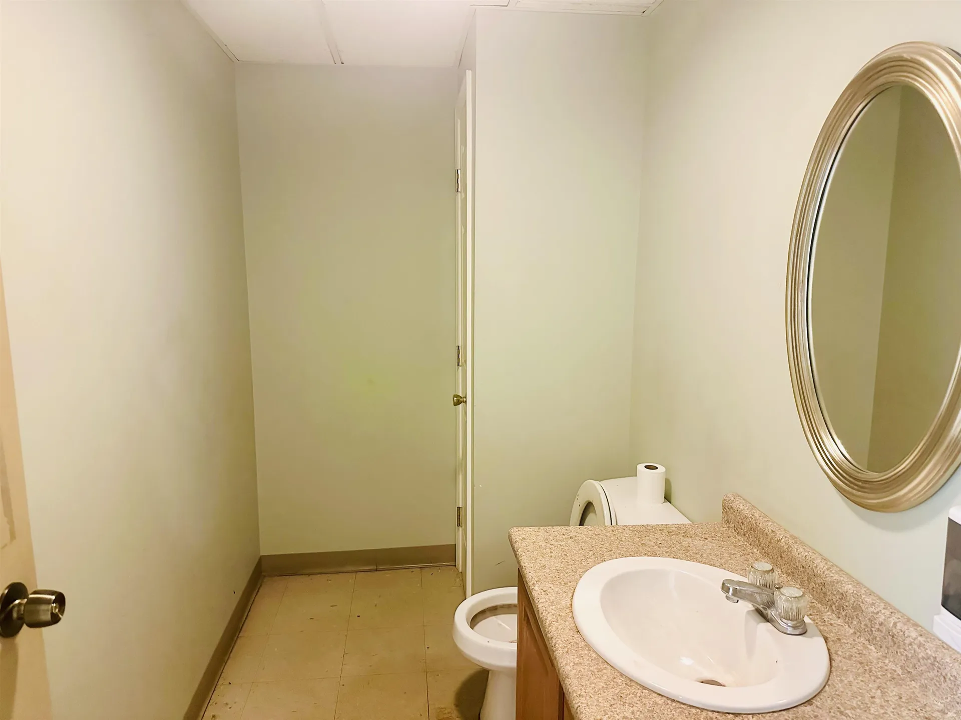 6 West Broadway Street Derry NH 03038