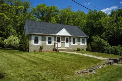 10-12 Silver Bow Terrace Essex Junction VT 05452-4132
