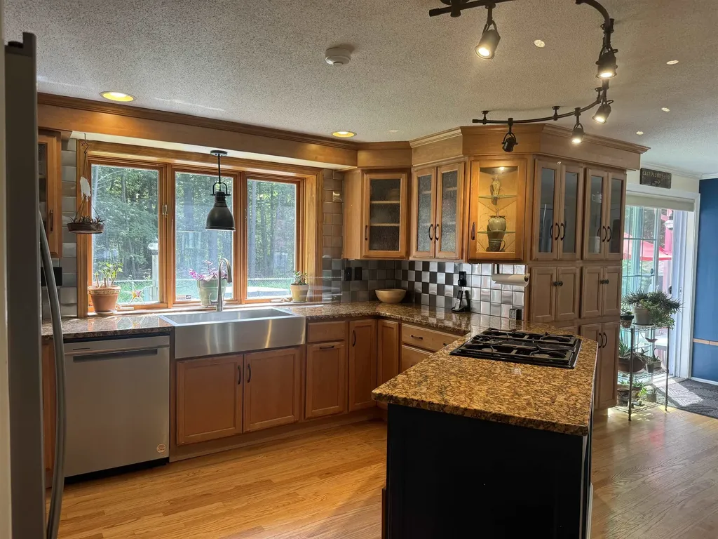 37 Wilson Avenue Concord NH 03301
