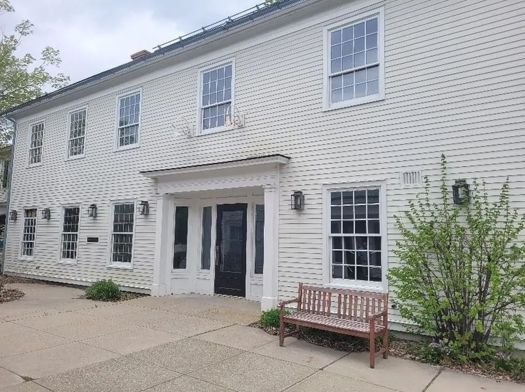 321 Depot Street Manchester VT 05255