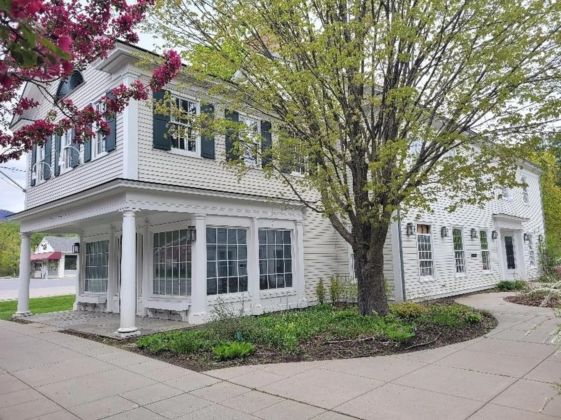 321 Depot Street Manchester VT 05255