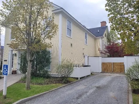 321 Depot Street Manchester VT 05255