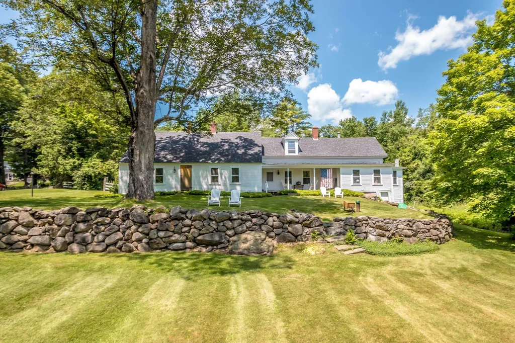 52 Lyford Road Brookfield NH 03872