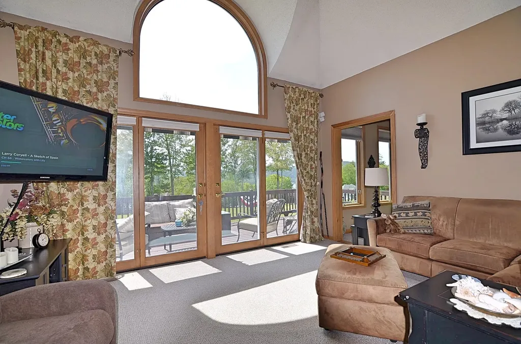 55 Pasquaney Lane Bridgewater NH 03222