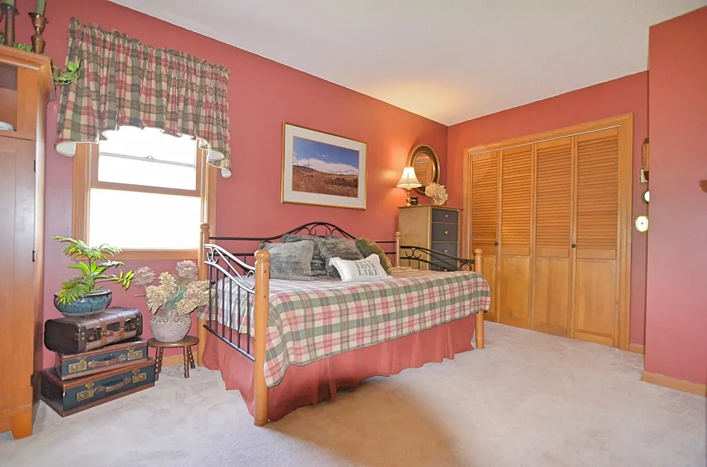 55 Pasquaney Lane Bridgewater NH 03222