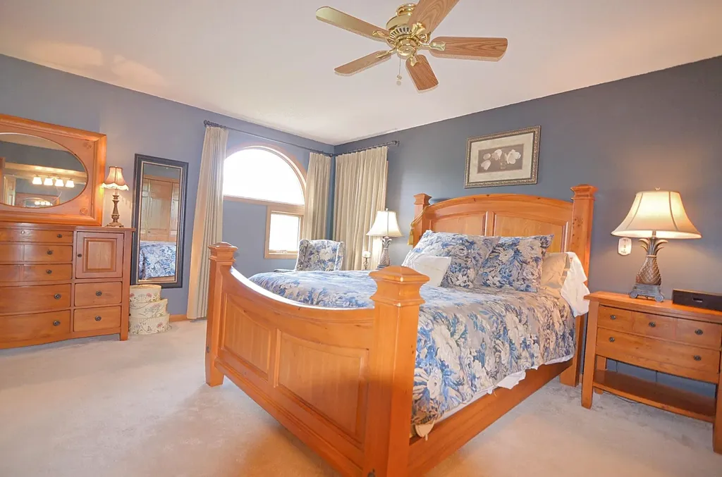 55 Pasquaney Lane Bridgewater NH 03222
