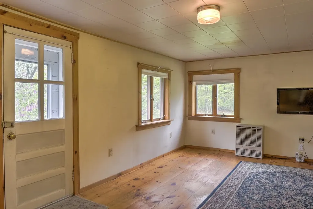59 Troy Road Marlborough NH 03455