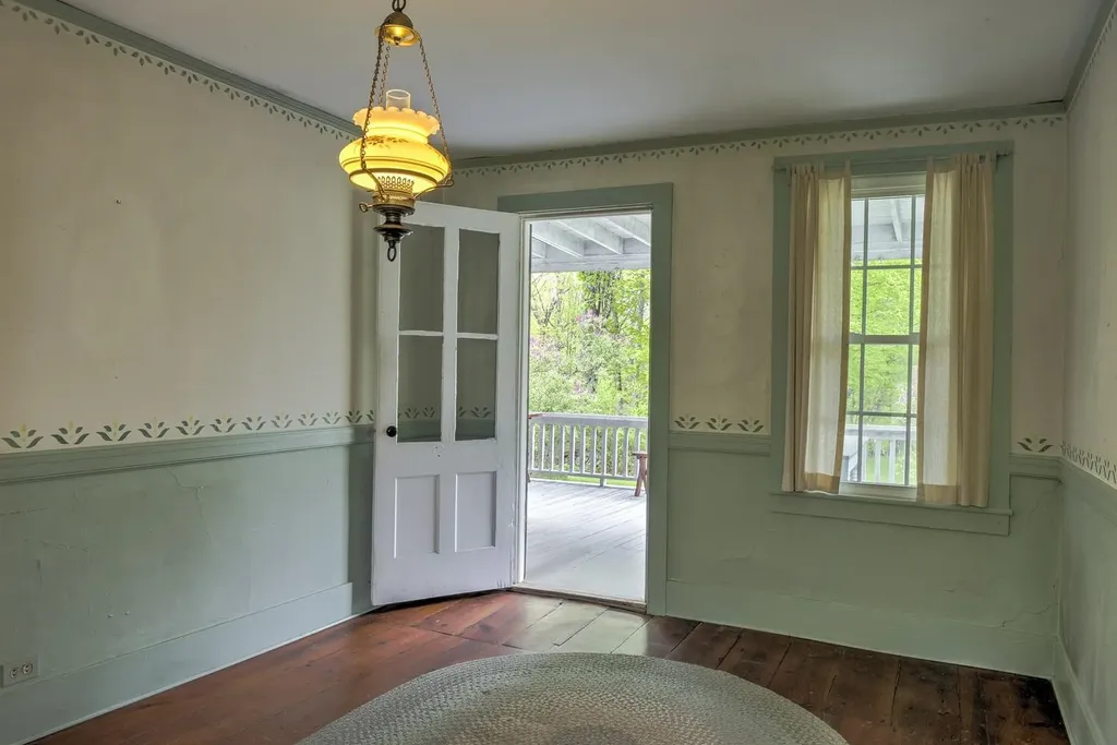 59 Troy Road Marlborough NH 03455