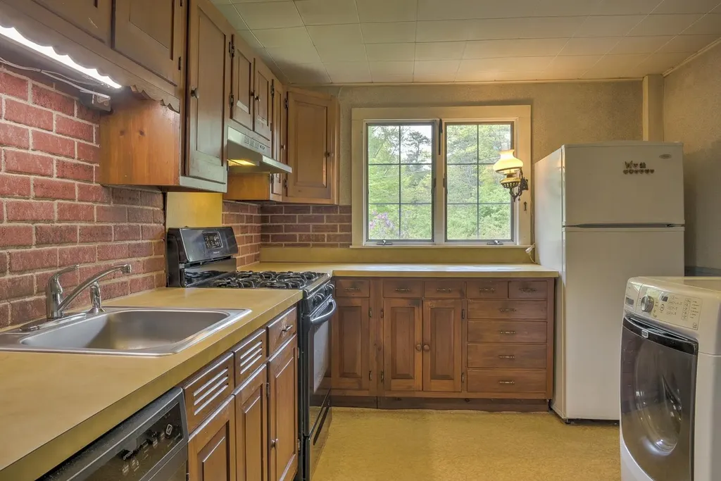 59 Troy Road Marlborough NH 03455
