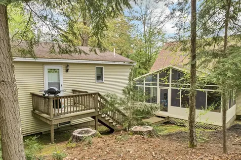 28 Shelburne Lane Barnstead NH 03218
