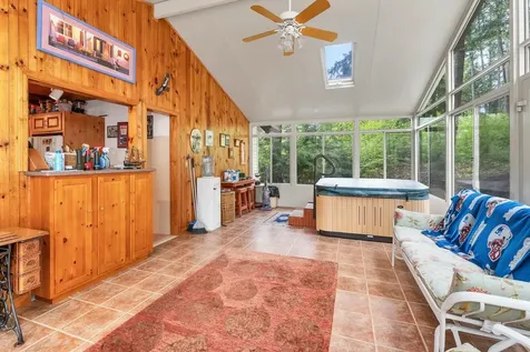28 Shelburne Lane Barnstead NH 03218