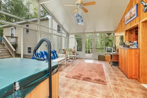 28 Shelburne Lane Barnstead NH 03218