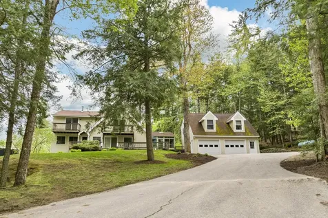 28 Shelburne Lane Barnstead NH 03218