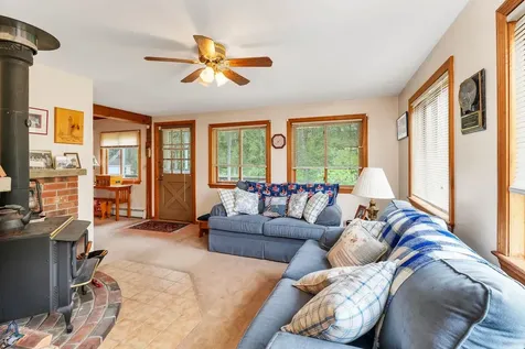 28 Shelburne Lane Barnstead NH 03218