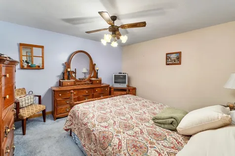 28 Shelburne Lane Barnstead NH 03218