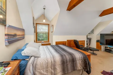 28 Shelburne Lane Barnstead NH 03218