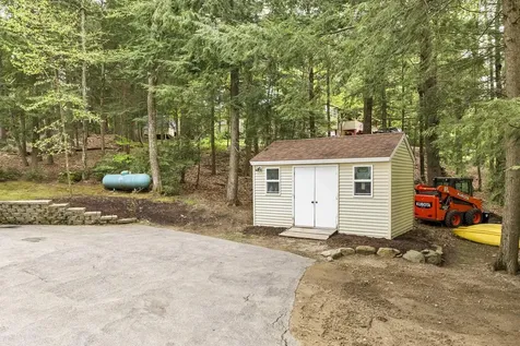 28 Shelburne Lane Barnstead NH 03218