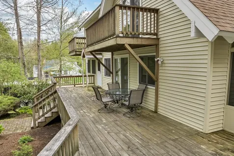28 Shelburne Lane Barnstead NH 03218
