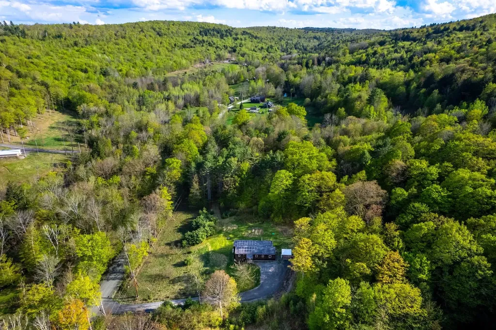 124 Turnpike Road Strafford VT 05070