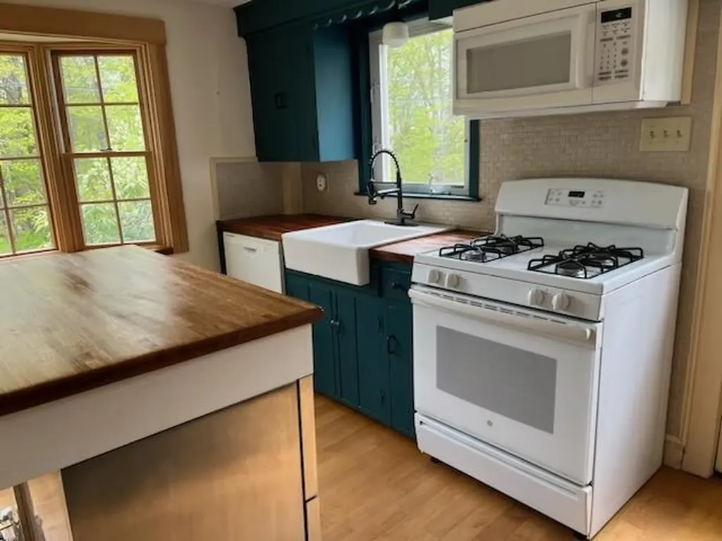 11 Robbins Road Fitzwilliam NH 03447