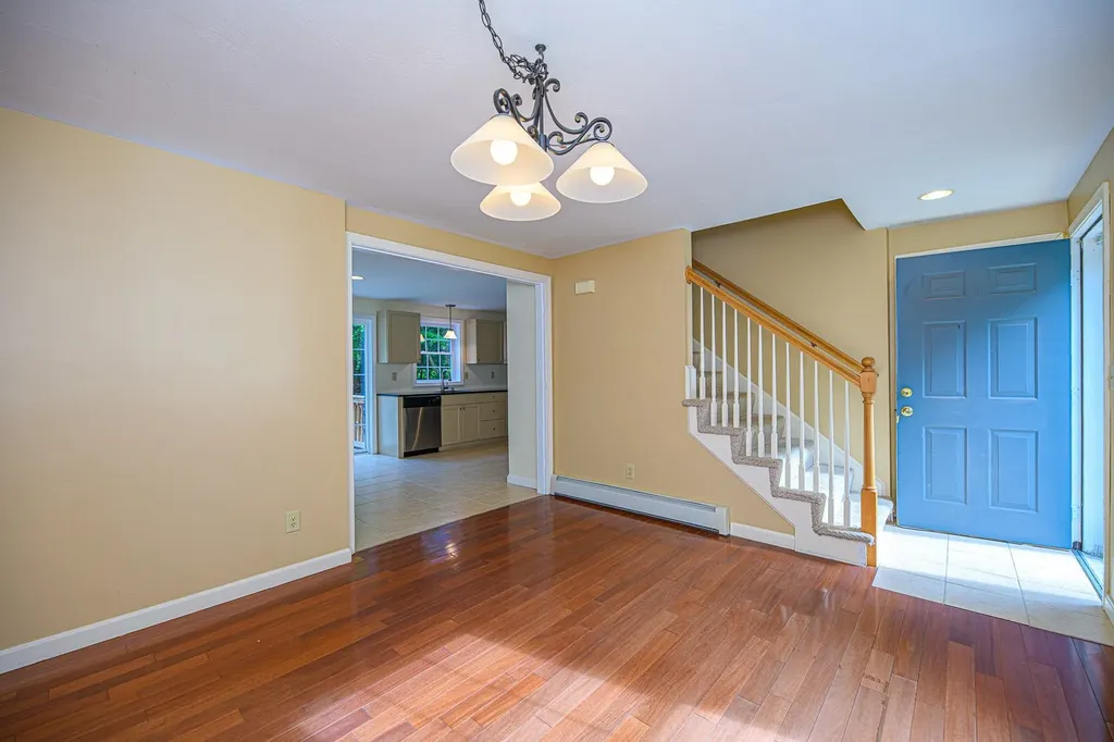 41 Haynes Road Deerfield NH 03037