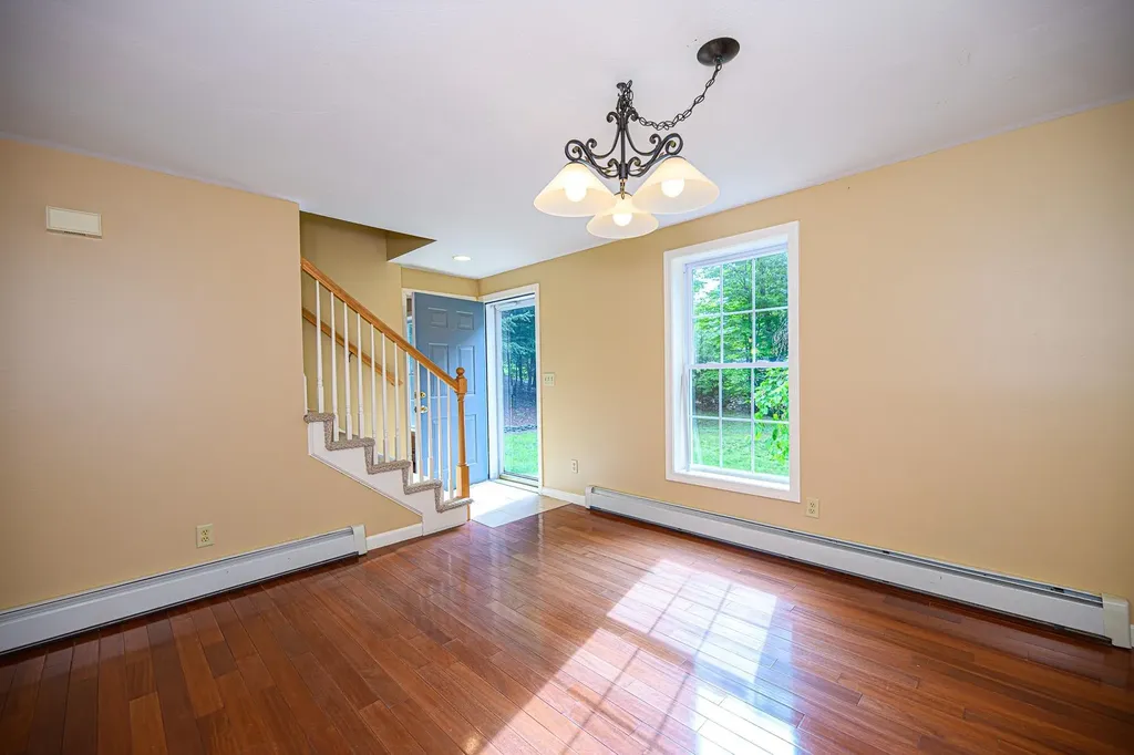 41 Haynes Road Deerfield NH 03037