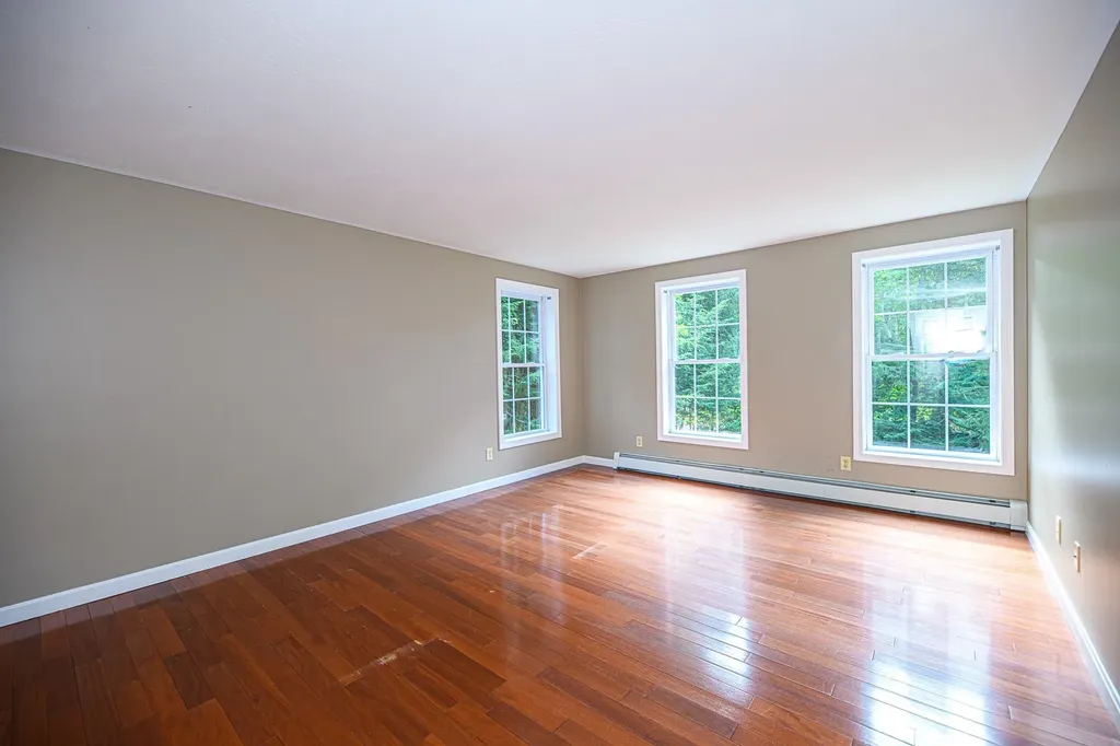 41 Haynes Road Deerfield NH 03037