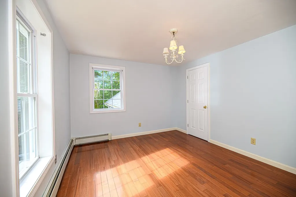 41 Haynes Road Deerfield NH 03037