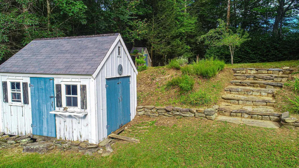 41 Haynes Road Deerfield NH 03037