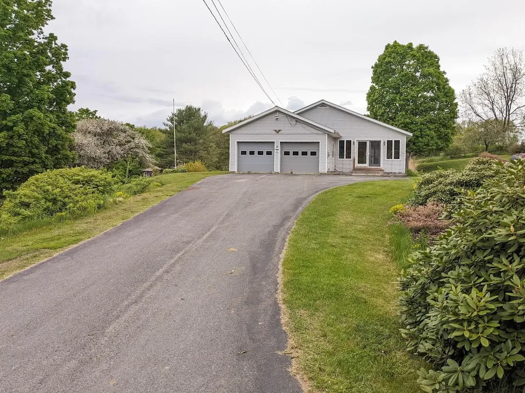 93 Thompson Road Walpole NH 03608
