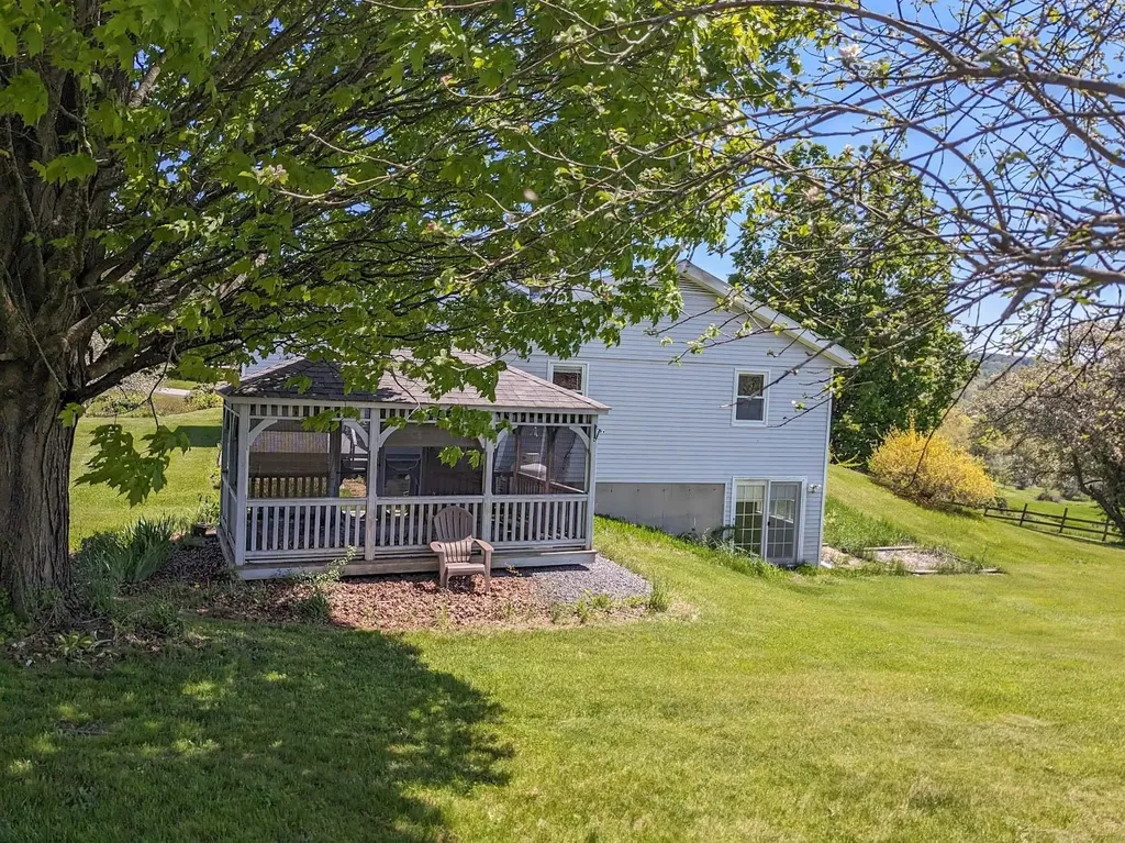 93 Thompson Road Walpole NH 03608