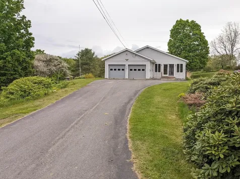93 Thompson Road Walpole NH 03608