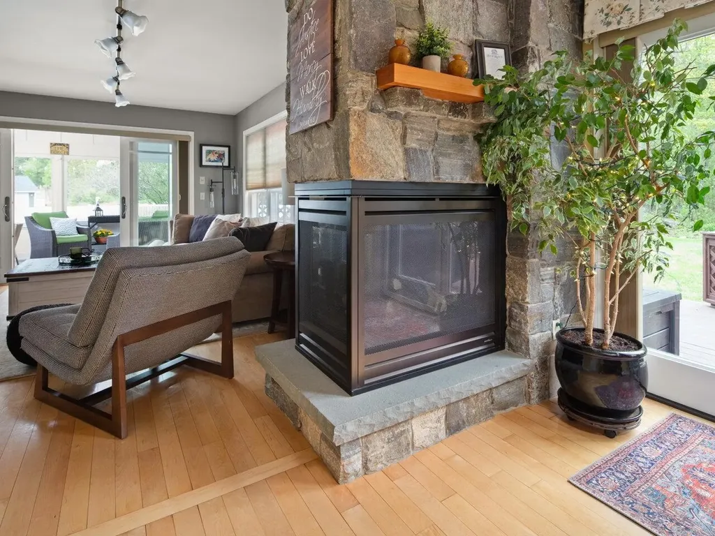 29 Bobolink Circle Essex VT 05452