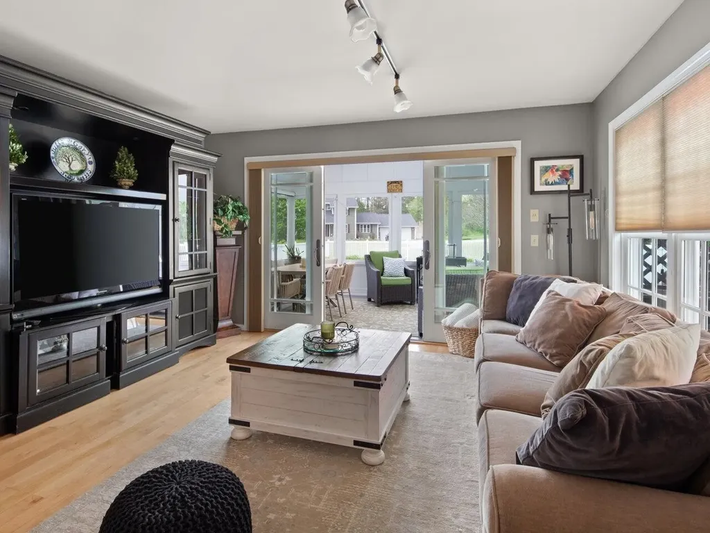 29 Bobolink Circle Essex VT 05452