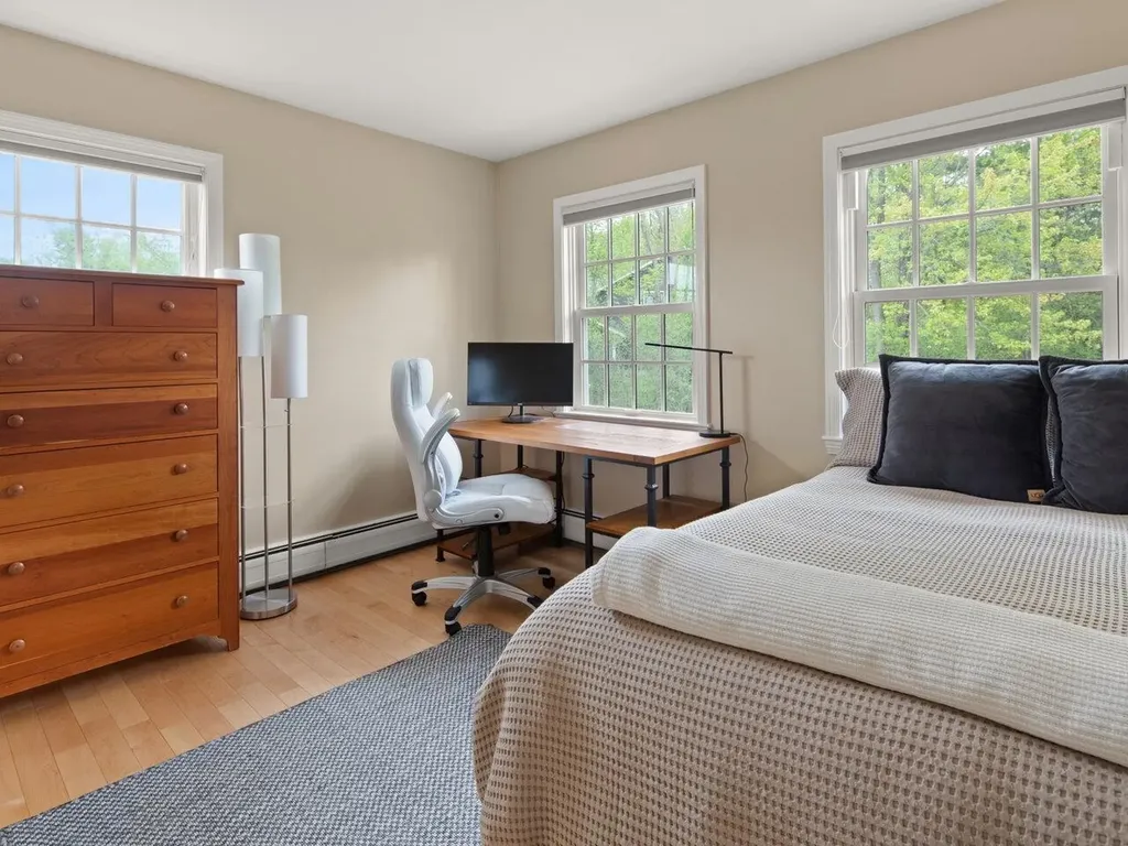 29 Bobolink Circle Essex VT 05452