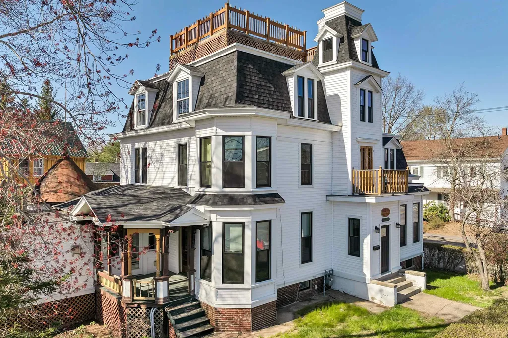 96 Church Street Laconia NH 03246
