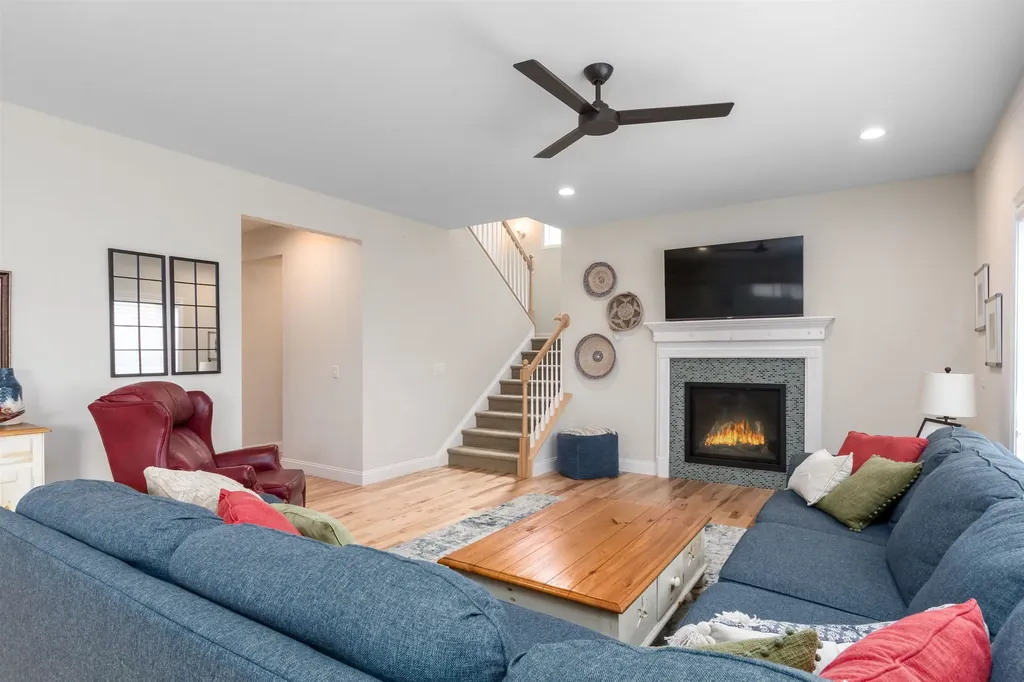 210 Sommerfield Avenue South Burlington VT 05403