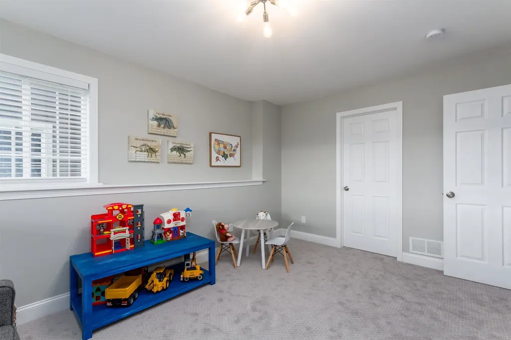 210 Sommerfield Avenue South Burlington VT 05403