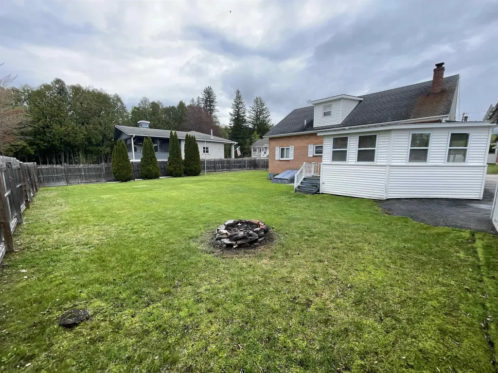 39 Countryside Avenue Berlin NH 03570