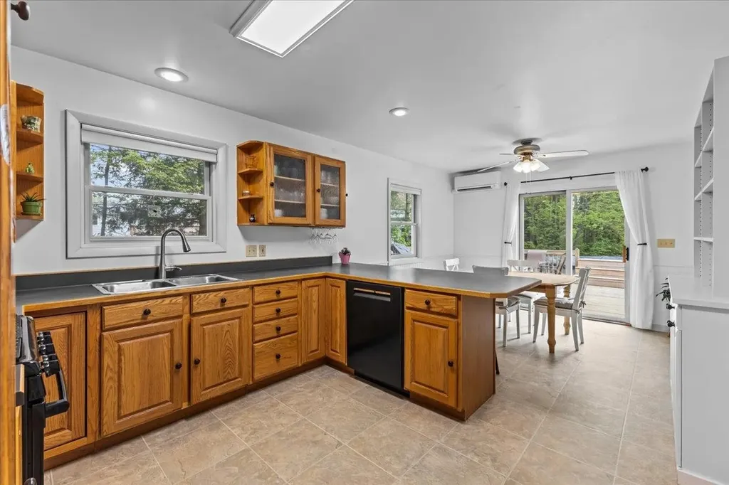 21 Butternut Court Essex VT 05452