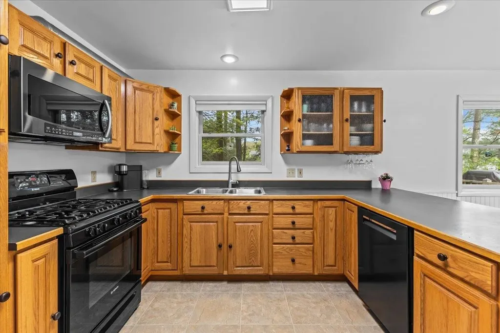 21 Butternut Court Essex VT 05452